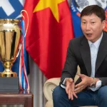 HLV Kim Sang-sik bật khóc tiếc nuối: 'Thua Trung Quốc là vết gờn khó phai, tôi áy náy với người hâm mộ' 1