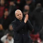 Arne Slot thừa nhận sự thật phũ phàng: Không thể chặn tin đồn sa thải nếu Liverpool không vô địch 1