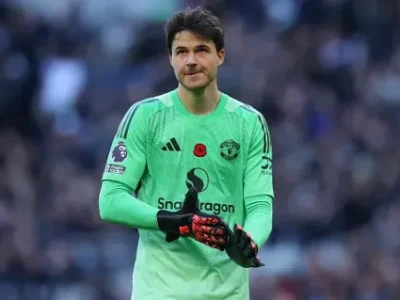 Senne Lammens: Thủ môn trẻ Man Utd gây sốt với phong thái ‘bản sao Schmeichel’