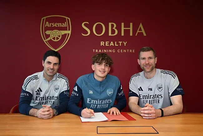 Arteta Chỉ Messi có màn trình diễn ở tuổi 15 hơn Max Dowman 1