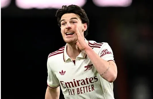 Declan Rice kêu gọi giữ sự tỉnh táo giữa áp lực đua vô địch 1